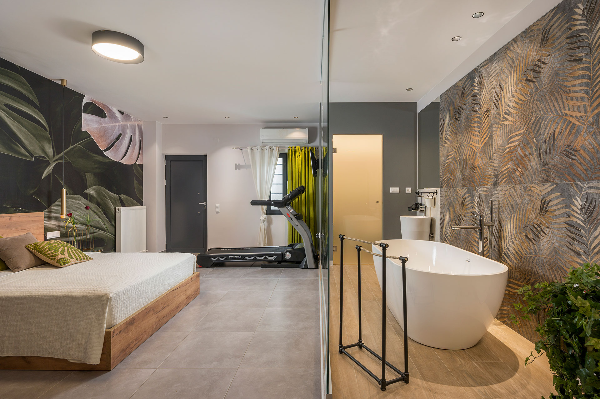 master-bedroom-floor-west-image