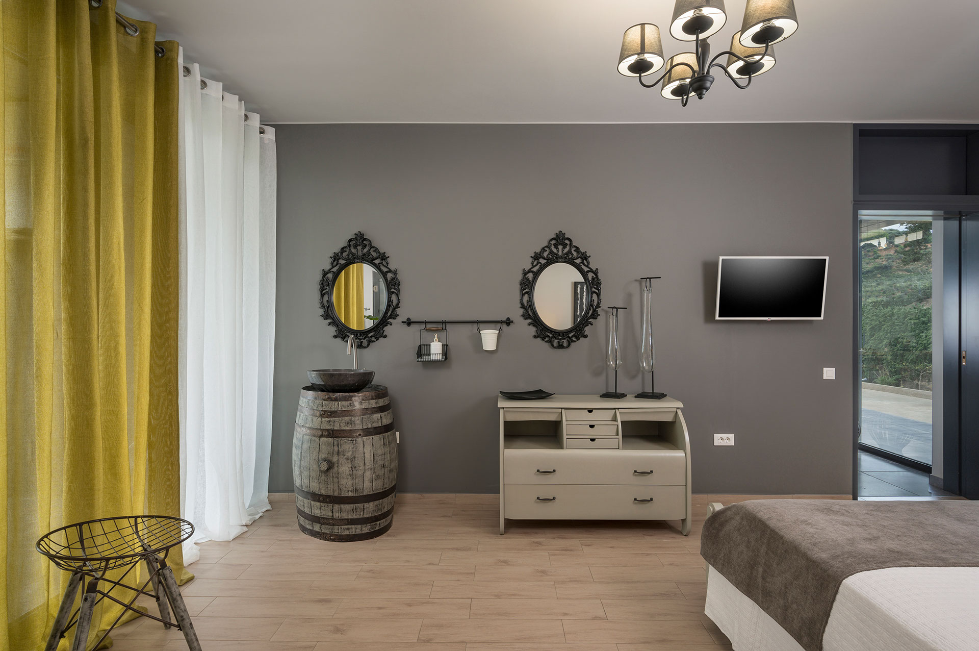 master-bedroom-upper-floor-cover