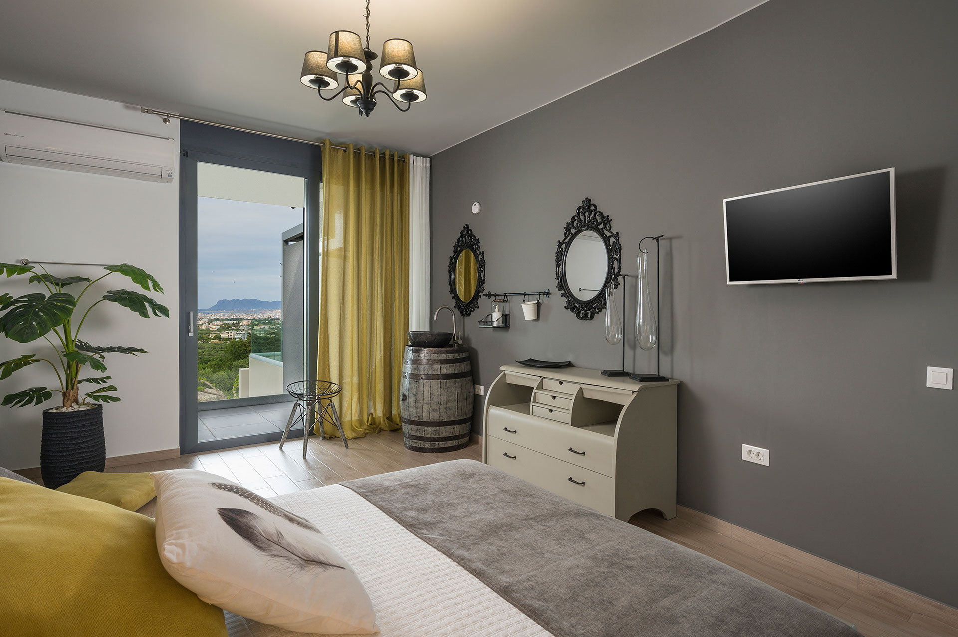 master-bedroom-upper-floor-cover